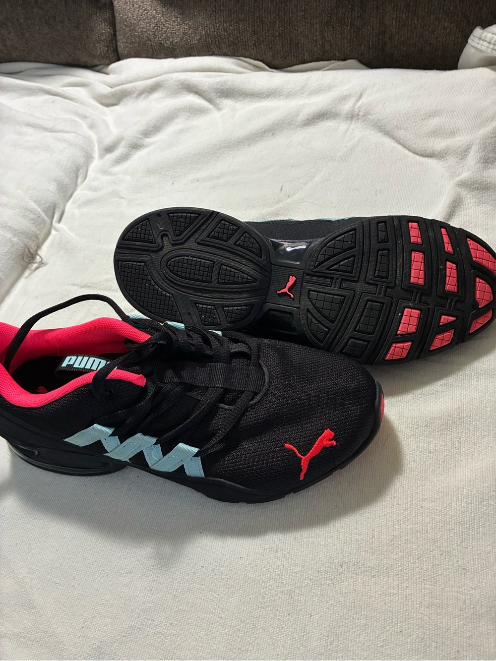 Women’s puma sneakers size 7.5